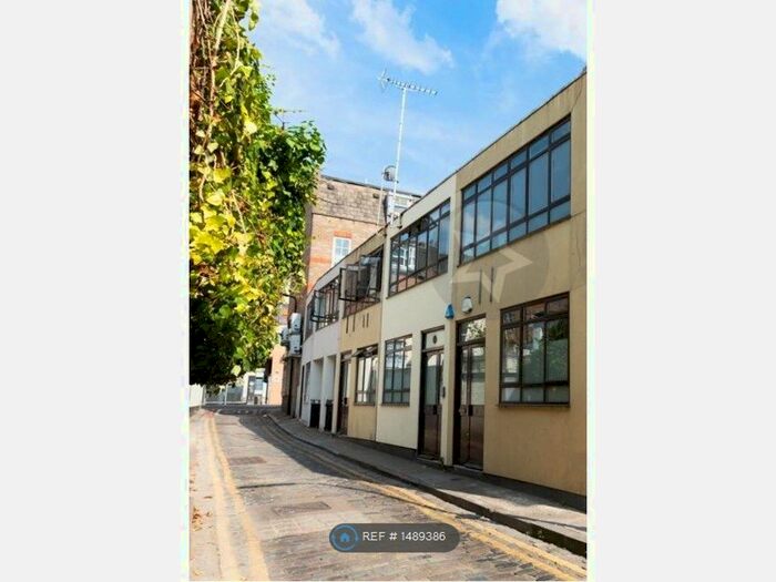 2 Bedroom Terraced House To Rent In Mill Row, London, N1