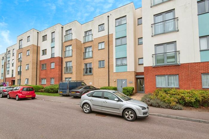 2 Bedroom Flat For Sale In Admiral Drive, Stevenage, SG1