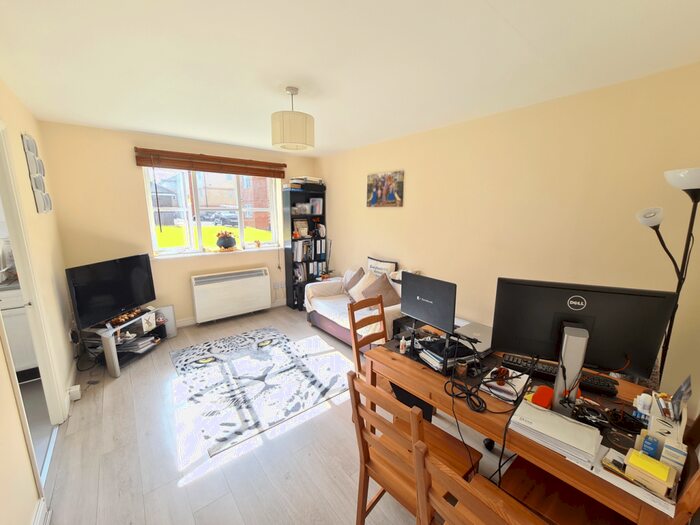 1 Bedroom Flat To Rent In Simms Gardens, East Finchley, N2