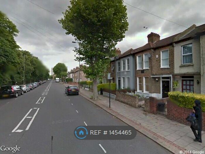 2 Bedroom Flat To Rent In Blackshaw Road, Tooting, SW17