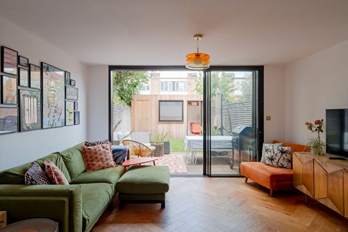 3 Bedroom Terraced House For Sale In Murchison Road, Leyton, London, E10
