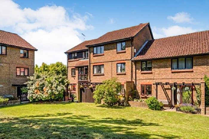 2 Bedroom Flat For Sale In Rickwood, Horley, Surrey., RH6