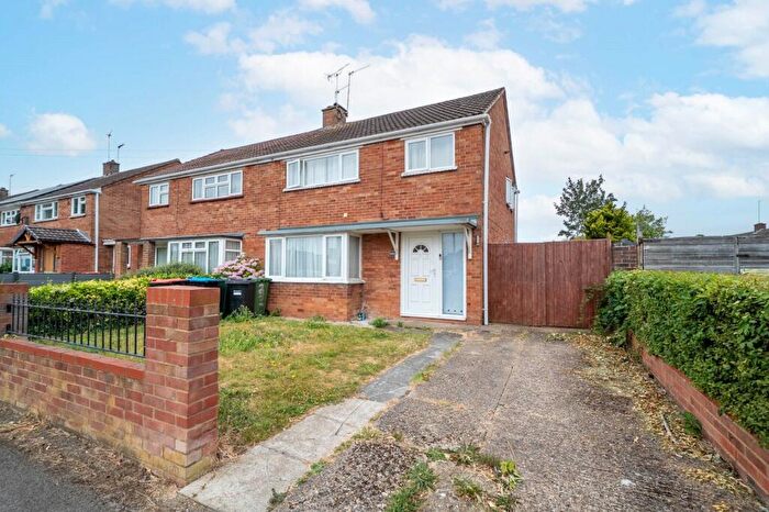 3 Bedroom Semi-Detached House For Sale In Whaddon Way, Bletchey, Buckinghamshire, MK3