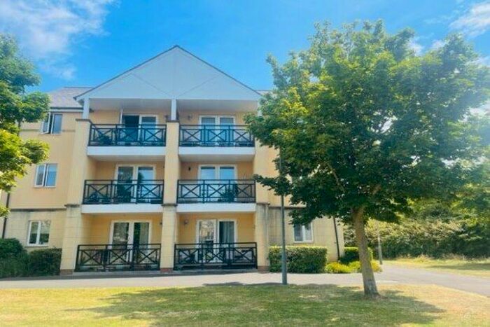 2 Bedroom Flat To Rent In Siskin Close, Bristol, BS20