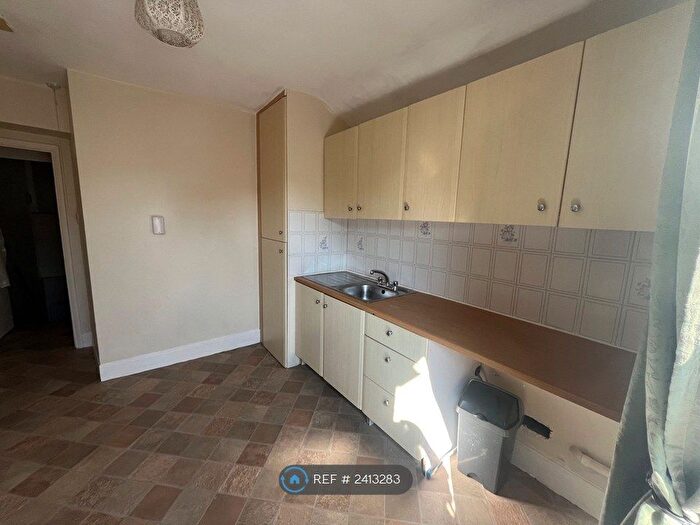 1 Bedroom Flat To Rent In Okehampton Road, Exeter, EX4