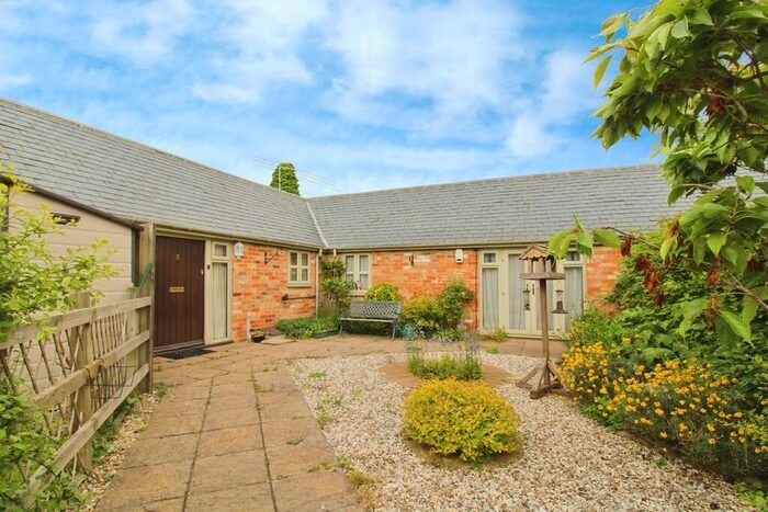 2 Bedroom Terraced Bungalow For Sale In Abingdon Court Farm, Cricklade, SN6