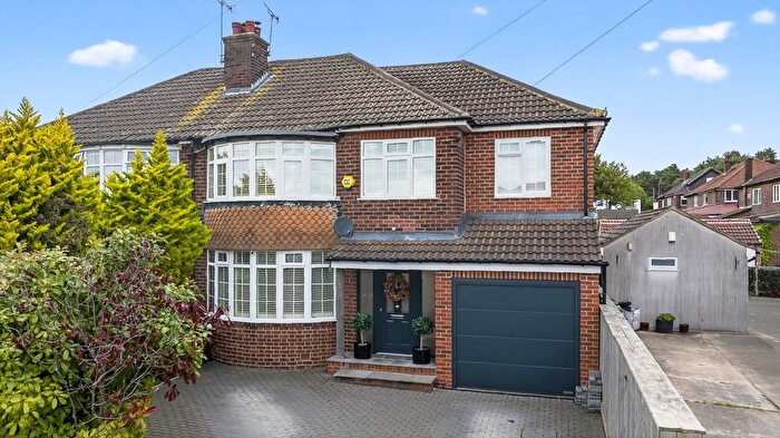 4 Bedroom Semi Detached House For Sale In The Fairway, Alwoodley, LS17