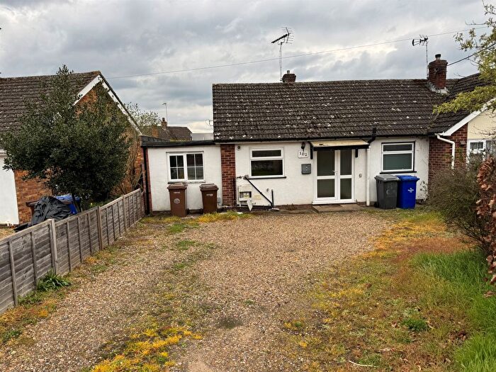 3 Bedroom Semi Detached Bungalow For Sale In Crown Street, Brandon, IP27