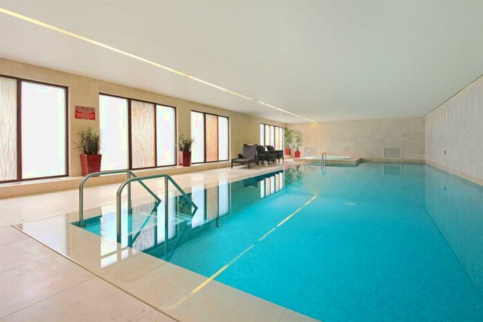 2 Bedroom Apartment To Rent In The Bishops Avenue, Kenwood, N2