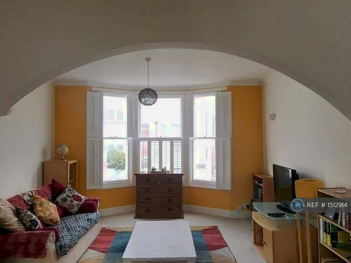 2 Bedroom Terraced House To Rent In Goldstone Road, Hove, BN3