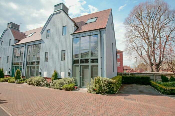 2 Bedroom End Of Terrace House To Rent In The Ivies, Wantage, OX12