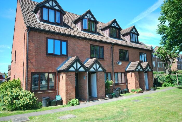 1 Bedroom Maisonette To Rent In Priory Close, Beckenham, BR3