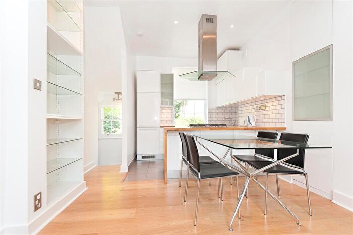 1 Bedroom Apartment To Rent In Cleveland Road, De Beauvoir, N1