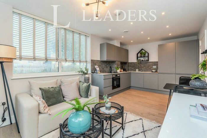 1 Bedroom Apartment To Rent In Compass Point, Romsey Road, SO16