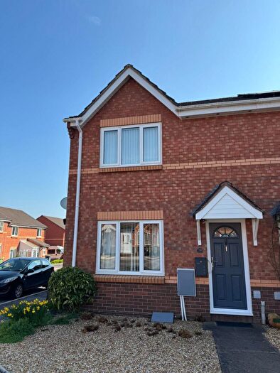 2 Bedroom End Of Terrace House To Rent In Rews Meadow, Exeter, EX1