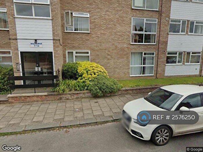 2 Bedroom Flat To Rent In Hale Lodge, Bedford, MK40