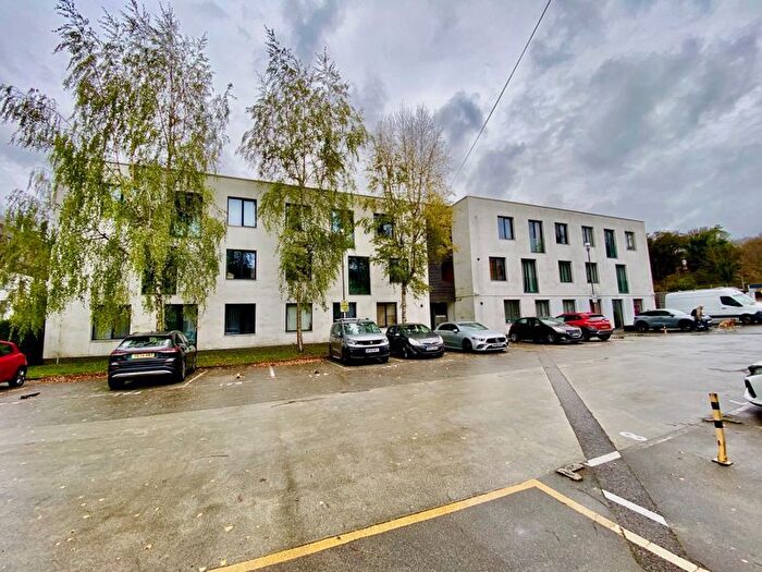 1 Bedroom Flat For Sale In Godstone Road, Whyteleafe, CR3