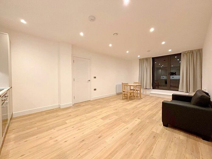 1 Bedroom Flat To Rent In Farnborough Road, Farnborough, Surrey, GU14