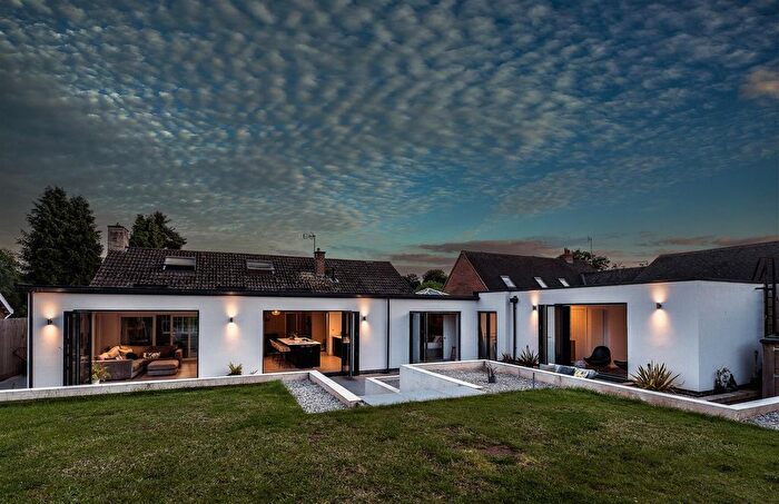 5 Bedroom Detached House For Sale In The Dumbles, Lambley, Nottingham, NG4