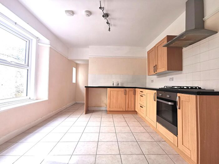 1 Bedroom Flat To Rent In Park Street, Plymouth, PL3