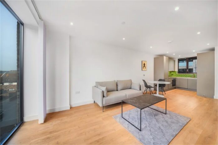 1 Bedroom Apartment To Rent In Dress Maker's House, Aberfeldy Village, E14