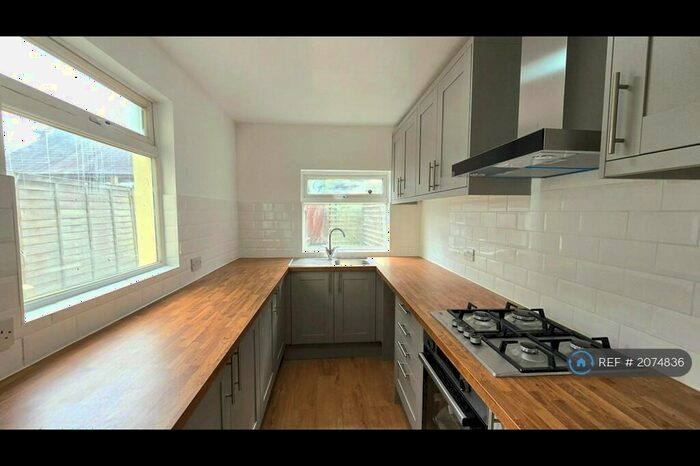 2 Bedroom Terraced House To Rent In Southbridge Road, Croydon, CR0