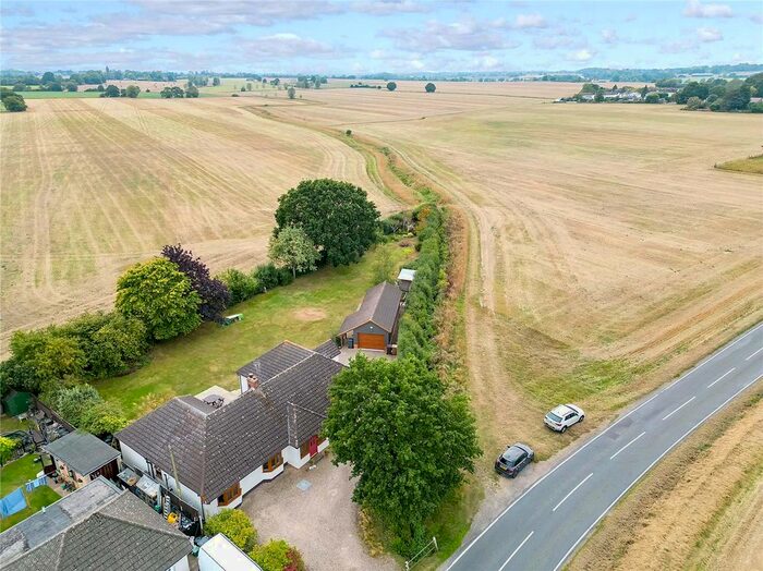 4 Bedroom Bungalow For Sale In Vicarage Road, Roxwell, CM1