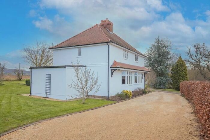 4 Bedroom Detached House For Sale In Bourne Road, Defford, Worcestershire, WR8