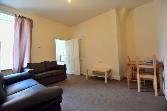 2 Bedroom Flat To Rent In Hazelwood Avenue, Jesmond, Jesmond, Tyne And Wear, NE2