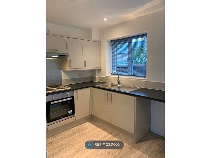 3 Bedroom Semi-Detached House To Rent In Garden City, Deeside, CH5