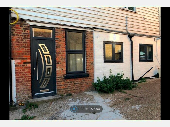 2 Bedroom Flat To Rent In Sawbridgeworth, Sawbridgeworth CM21