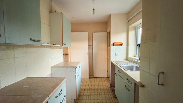 1 Bedroom Bungalow For Sale In Stoneyfield, Beenham, Reading, Berkshire, RG7