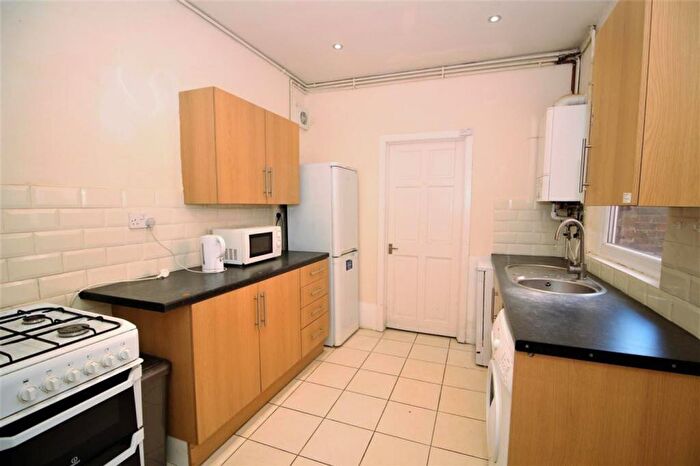 2 Bedroom Flat To Rent In Coniston Avenue, Newcastle Upon Tyne, NE2