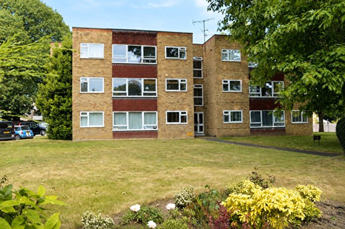 2 Bedroom Apartment To Rent In St Georges Avenue, Weybridge, KT13