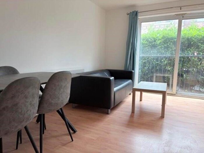 2 Bedroom Flat To Rent In Wellington Road, Fallowfield, M14