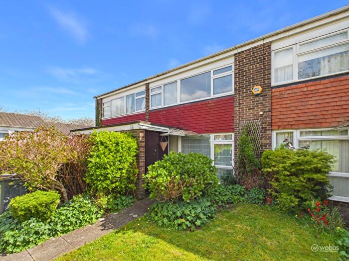 3 Bedroom Terraced House For Sale In Woodpecker Mount, Forestdale, Croydon, CR0