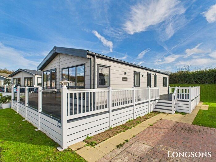 2 Bedroom Park Home For Sale In Birchington Vale Holiday Park, CT7