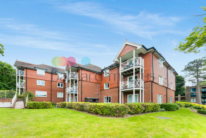 2 Bedroom Apartment To Rent In West Hill, South Croydon, CR2