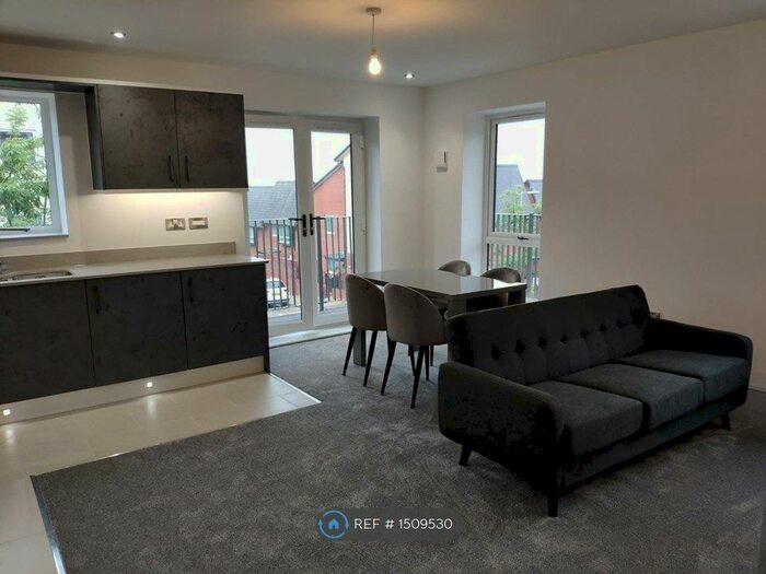 2 Bedroom Flat To Rent In St. Catherines Close, Birmingham, B15