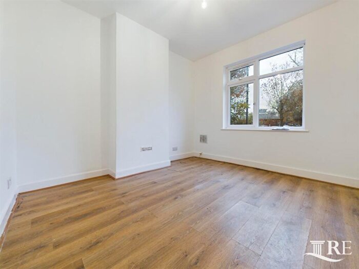 3 Bedroom Terraced House To Rent In Woodheyes Road, Neasden, NW10