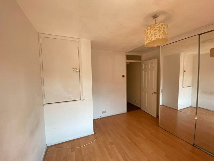 1 Bedroom Terraced House To Rent In Sharpness Close, Hayes, UB4