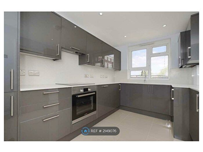 3 Bedroom Maisonette To Rent In Fellows Court, London, E2