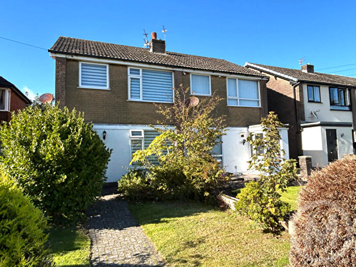 3 Bedroom Semi Detached House For Sale In North Drive, Thornton-Cleveleys, FY5