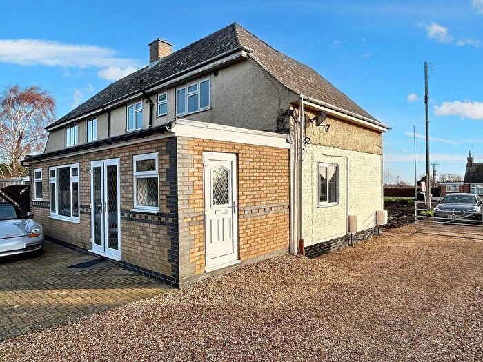 1 Bedroom Flat For Sale In Ugg Mere Court Road, Ramsey Heights, Cambridgeshire., PE26