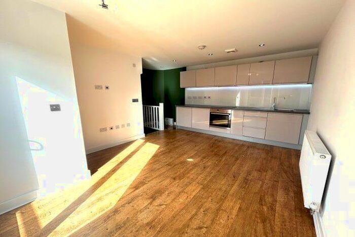 2 Bedroom Property To Rent In Carnforth Avenue, Wakefield, WF1