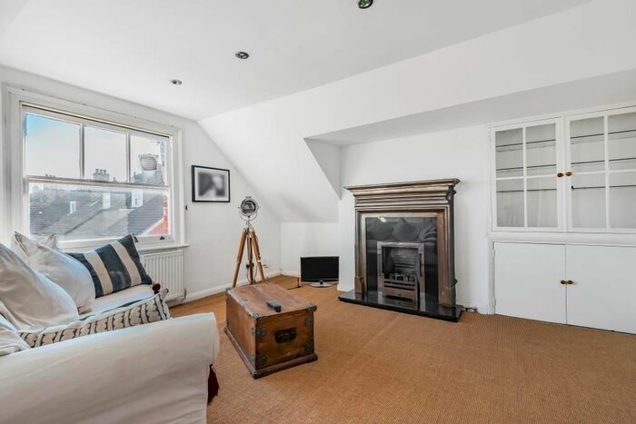 1 Bedroom Flat To Rent In Sheen Park, Richmond, TW9