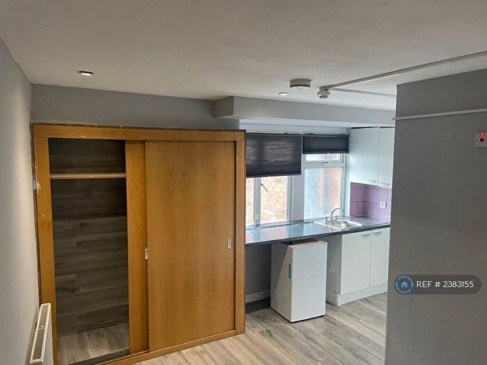 Studio To Rent In High Street, Wealdstone, Harrow, HA3