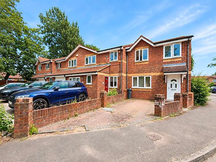 3 Bedroom End Terrace House For Sale In Burket Close, Norwood Green, UB2