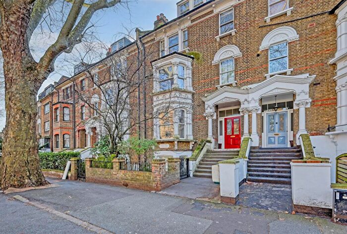 2 Bedroom Flat For Sale In Grosvenor Avenue, N5