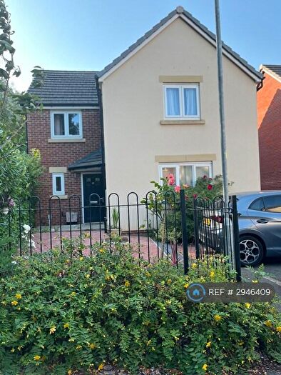 4 Bedroom Detached House To Rent In Dennis St, Swindon, SN5